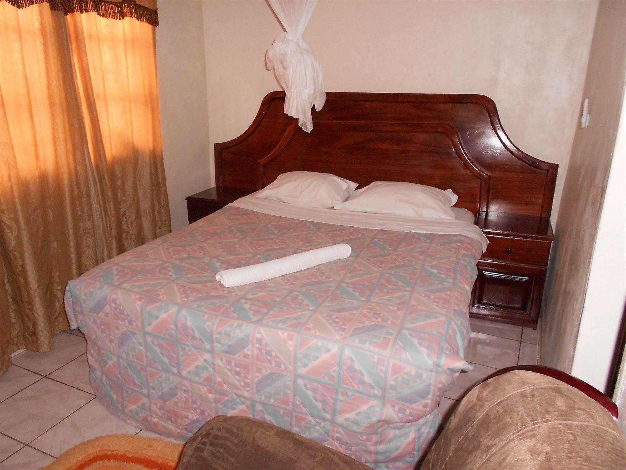 Comfort Corner Guesthouse Livingstone Esterno foto
