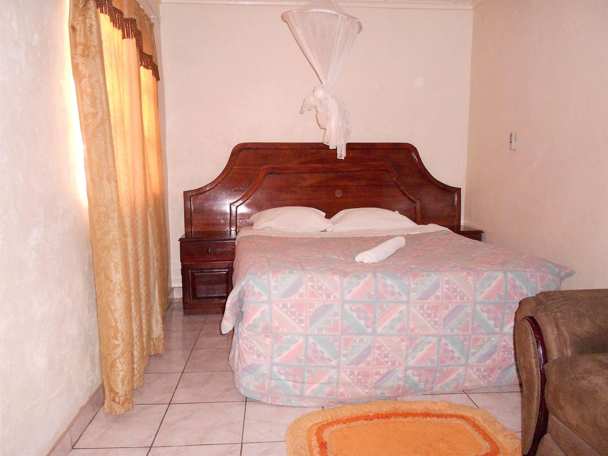 Comfort Corner Guesthouse Livingstone Esterno foto