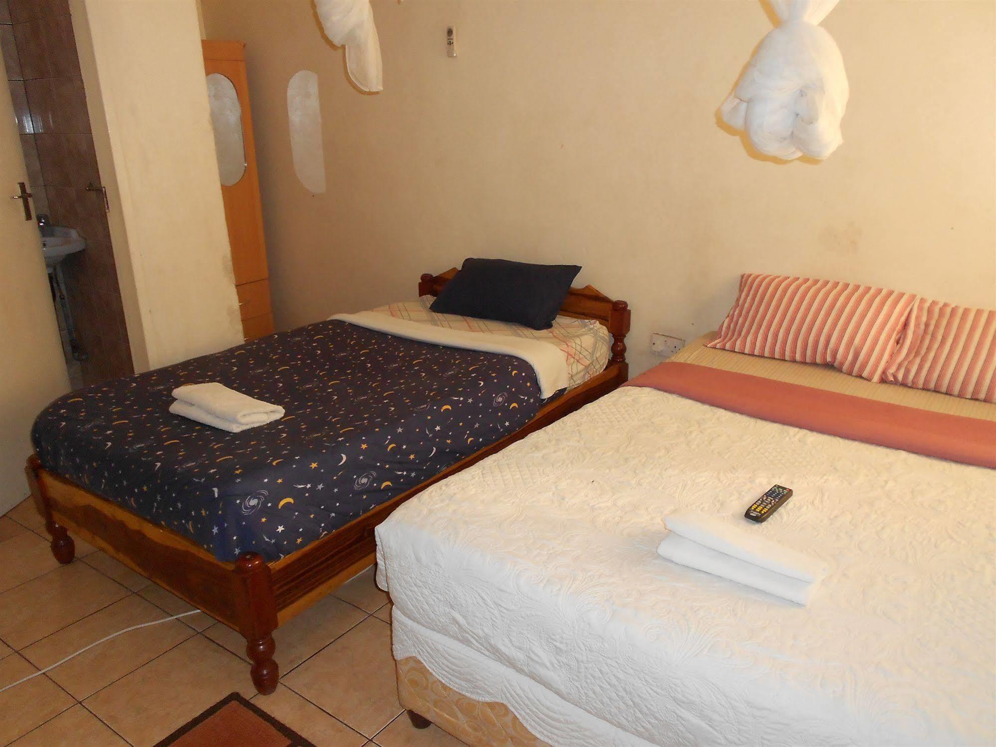 Comfort Corner Guesthouse Livingstone Esterno foto