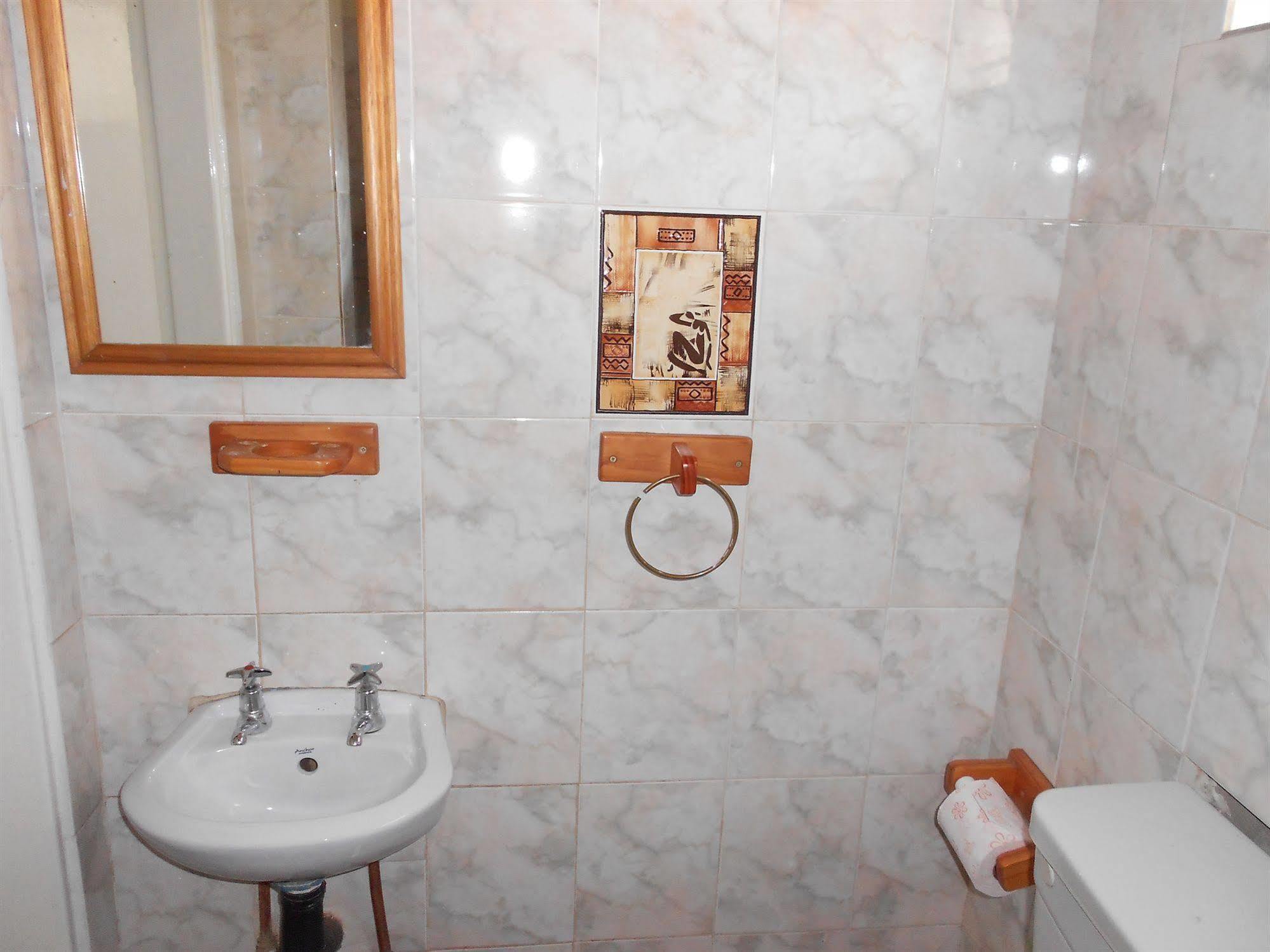 Comfort Corner Guesthouse Livingstone Esterno foto